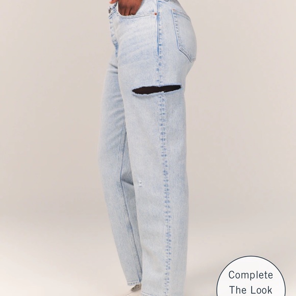 MOVING SALE. MAKE AN OFFER! Abercrombie Curve Love high rise dad jeans - Picture 2 of 4